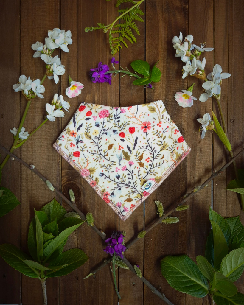 Floral muslin    Bandanna Bib